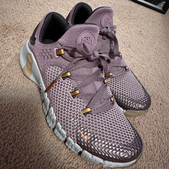 Nike Metcons `Purple Smoke’ - Picture 3 of 5